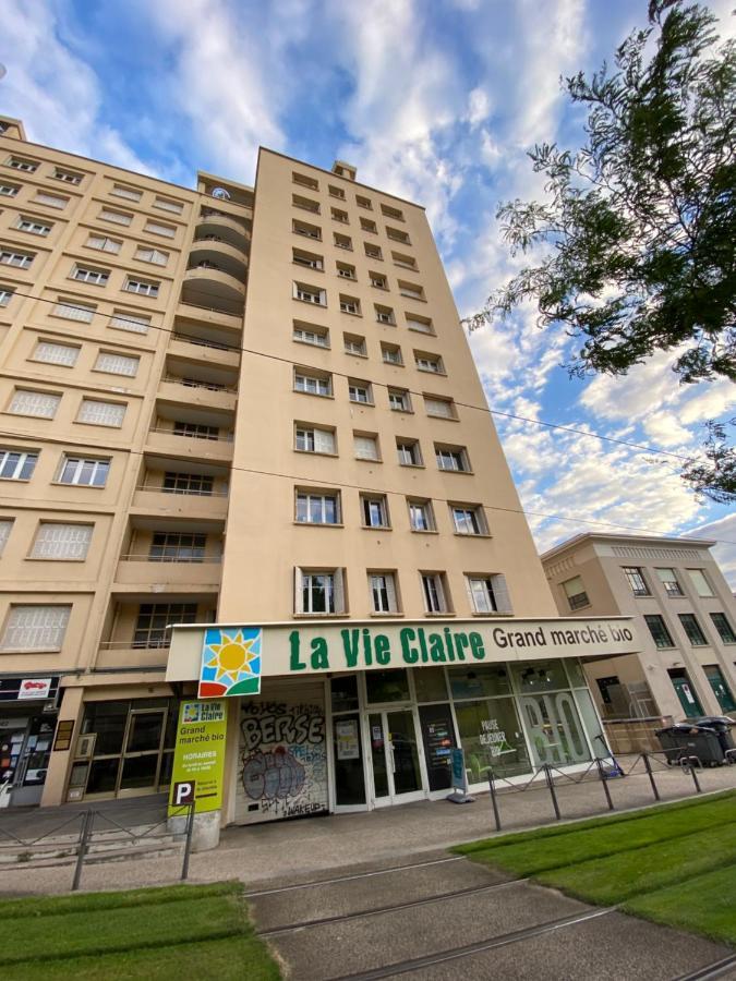 Le Rockefeller Apartment Lyon Exterior photo